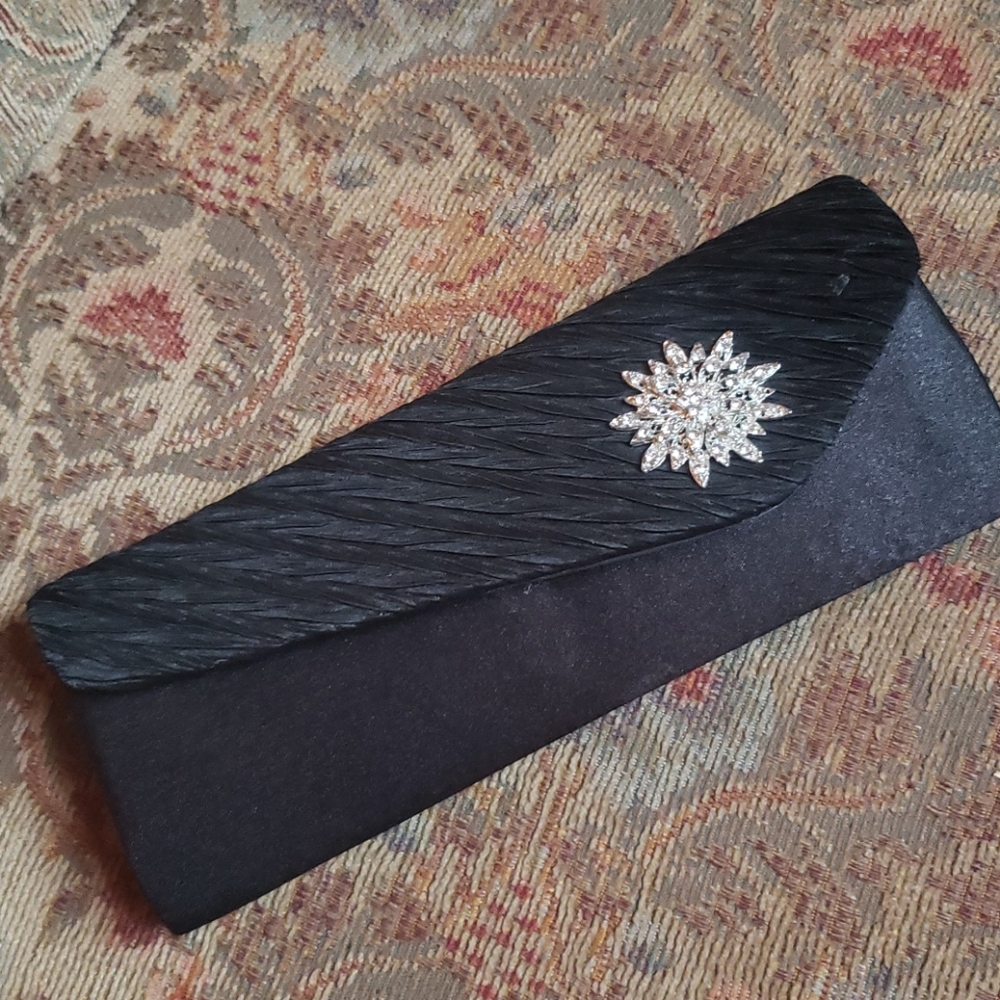 Dasein black clutch